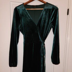 Banana Republic Green Velvet Wrap Dress Size 6
